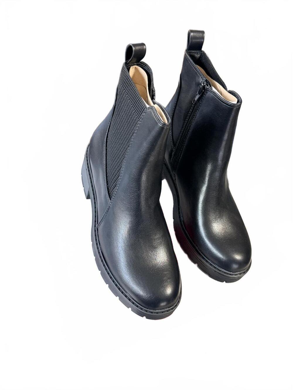 Chic Black Lug Sole Chelsea Ankle Boots Girls multiple sizes